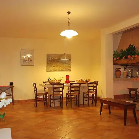 Holiday Residence La Baghera Lamporecchio * لامبوريتشو